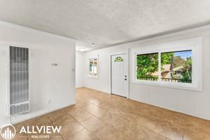 featured image of 1206 N Van Ness Ave