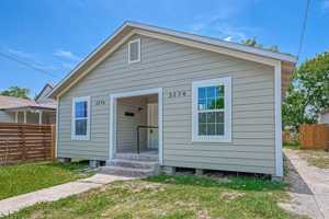 featured image of 3270 Reeves St