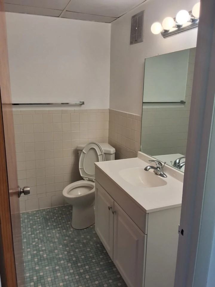 211 Birdseye St #2A2 - Photo 4 of 10