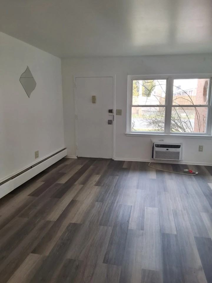 211 Birdseye St #2A2 - Photo 5 of 10