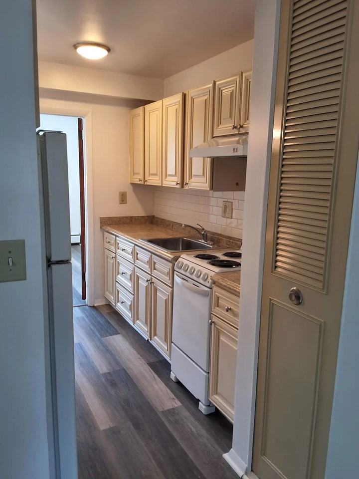 211 Birdseye St #2A2 - Photo 6 of 10