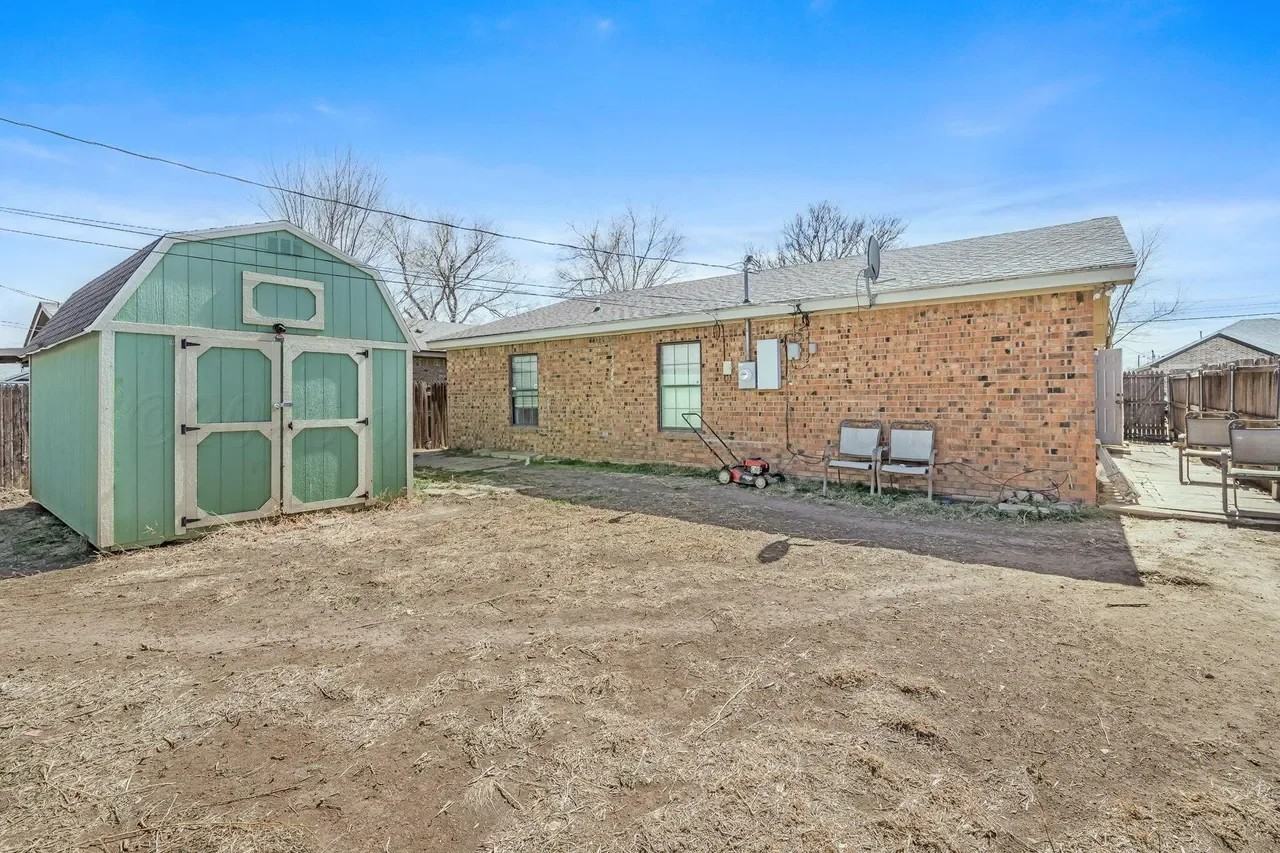 3707 Se 27th Ave - Photo 3 of 16