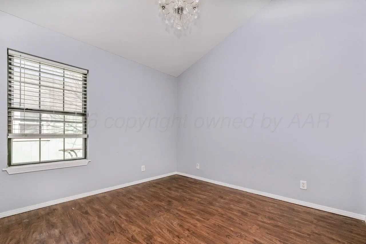 3707 Se 27th Ave - Photo 6 of 16