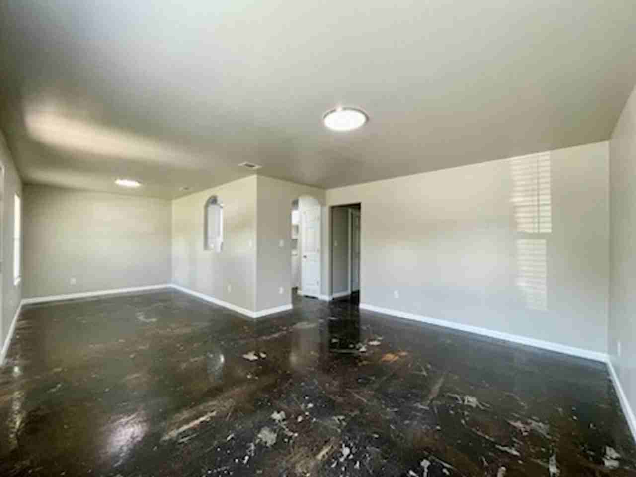 3001 9th St - Photo 2 of 14