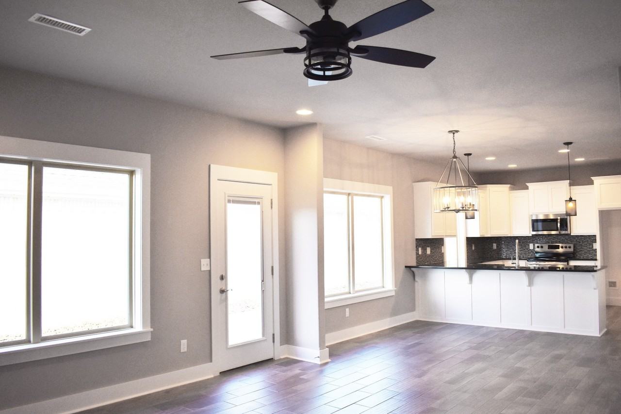 652 N Malbec Rd - Photo 2 of 25