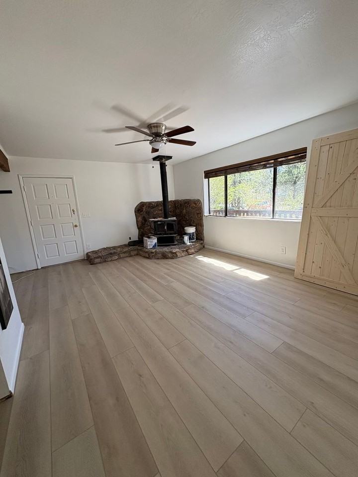 700 E Reindeer Dr - Photo 2 of 13