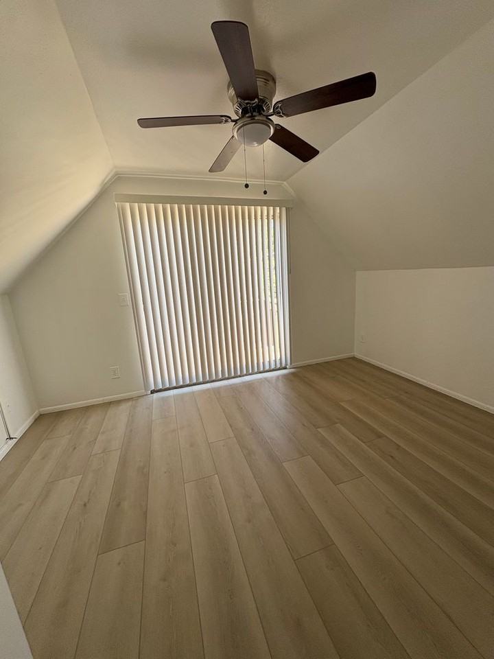 700 E Reindeer Dr - Photo 6 of 13