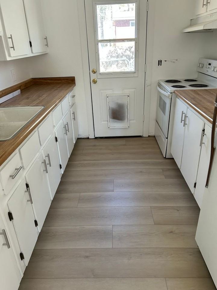 700 E Reindeer Dr - Photo 2 of 25