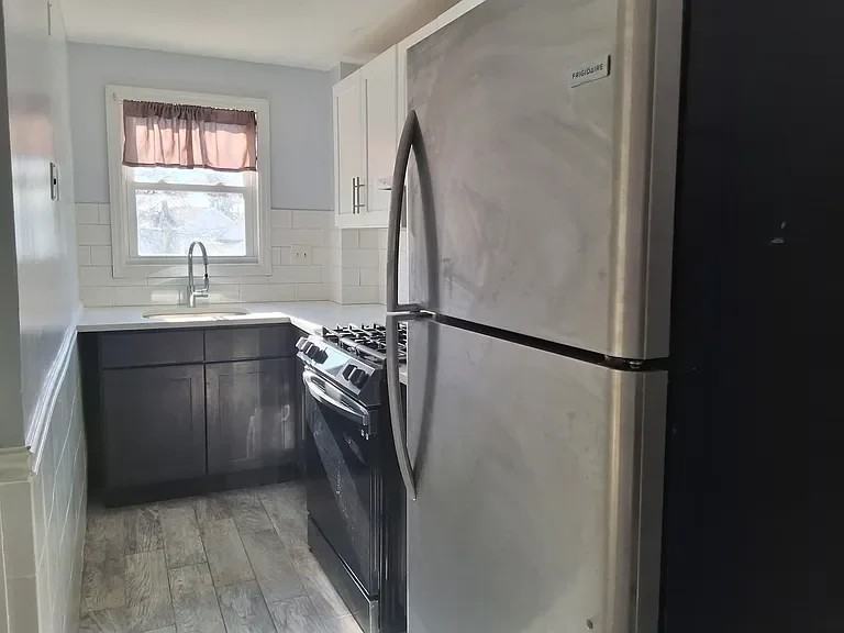 638 Cora Pl #2 - Photo 2 of 8