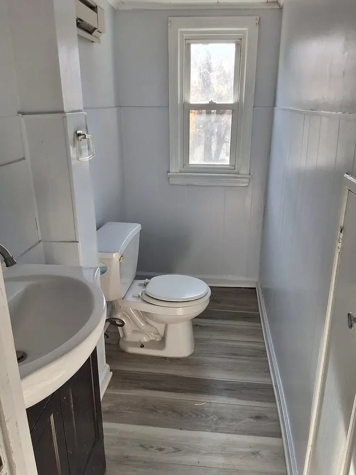 638 Cora Pl #2 - Photo 4 of 8