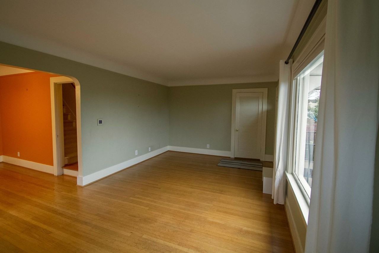 514 Ne 80th St - Photo 4 of 27