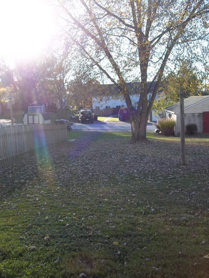 223 Cross Keys Dr - Photo 3 of 14