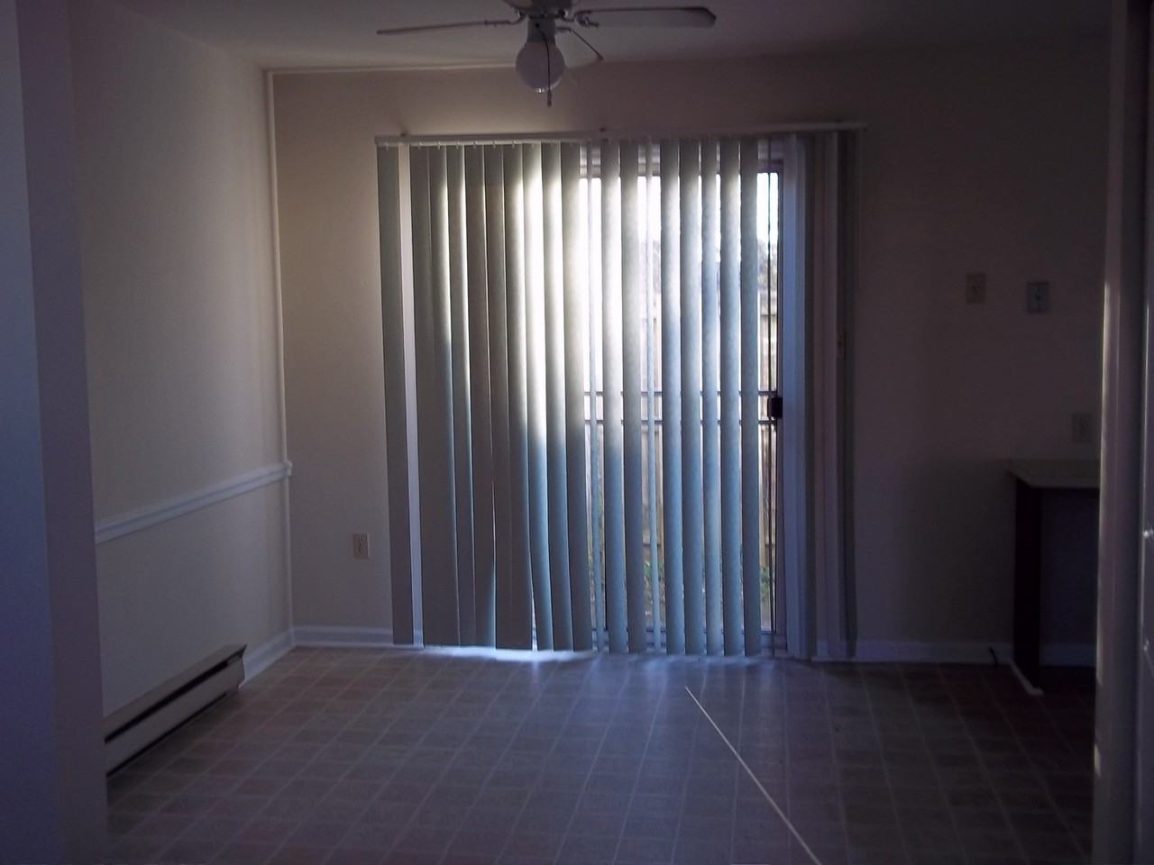 223 Cross Keys Dr - Photo 6 of 14