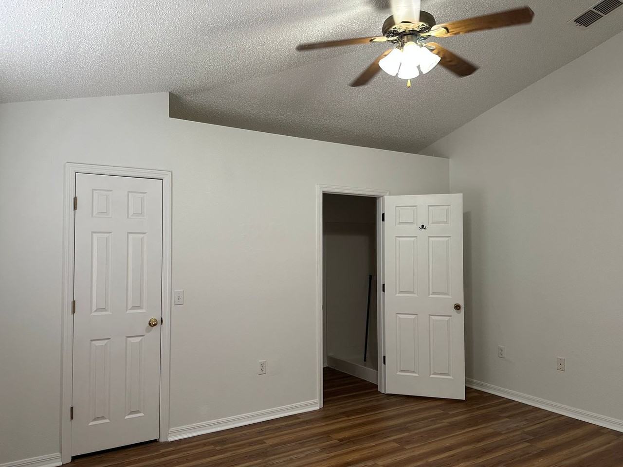 1263 Comerwood Dr - Photo 7 of 19