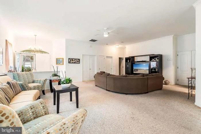 27 Summerwinds Dr - Photo 4 of 19