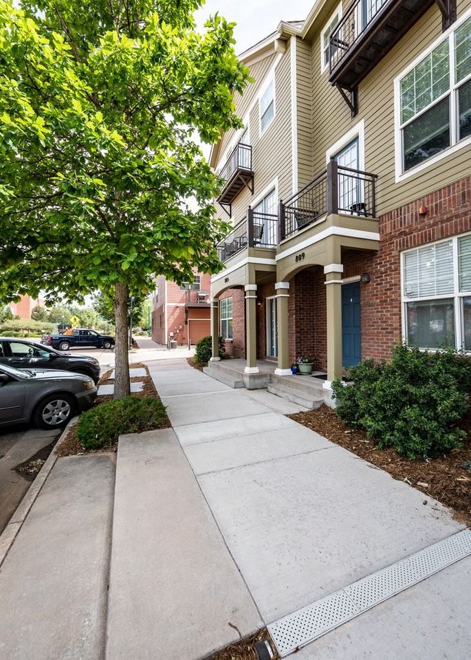 805 S Weber St - Photo 2 of 50