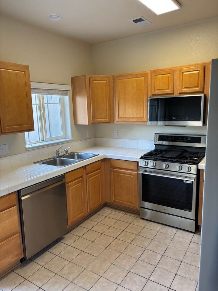 4149 Amber Marie Ln - Photo 2 of 18