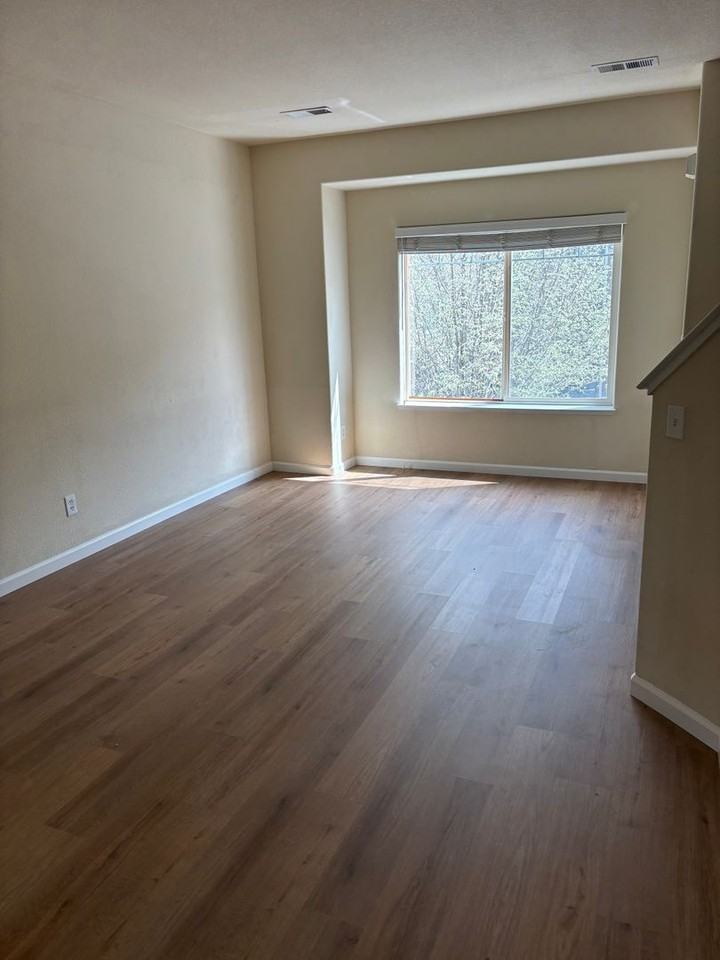 4149 Amber Marie Ln - Photo 4 of 18