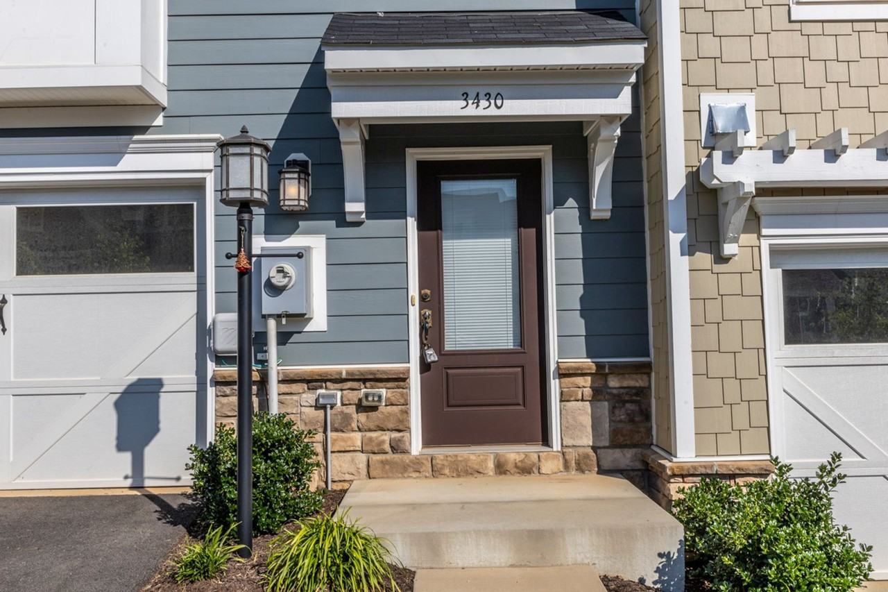 3430 Montague St - Photo 3 of 41