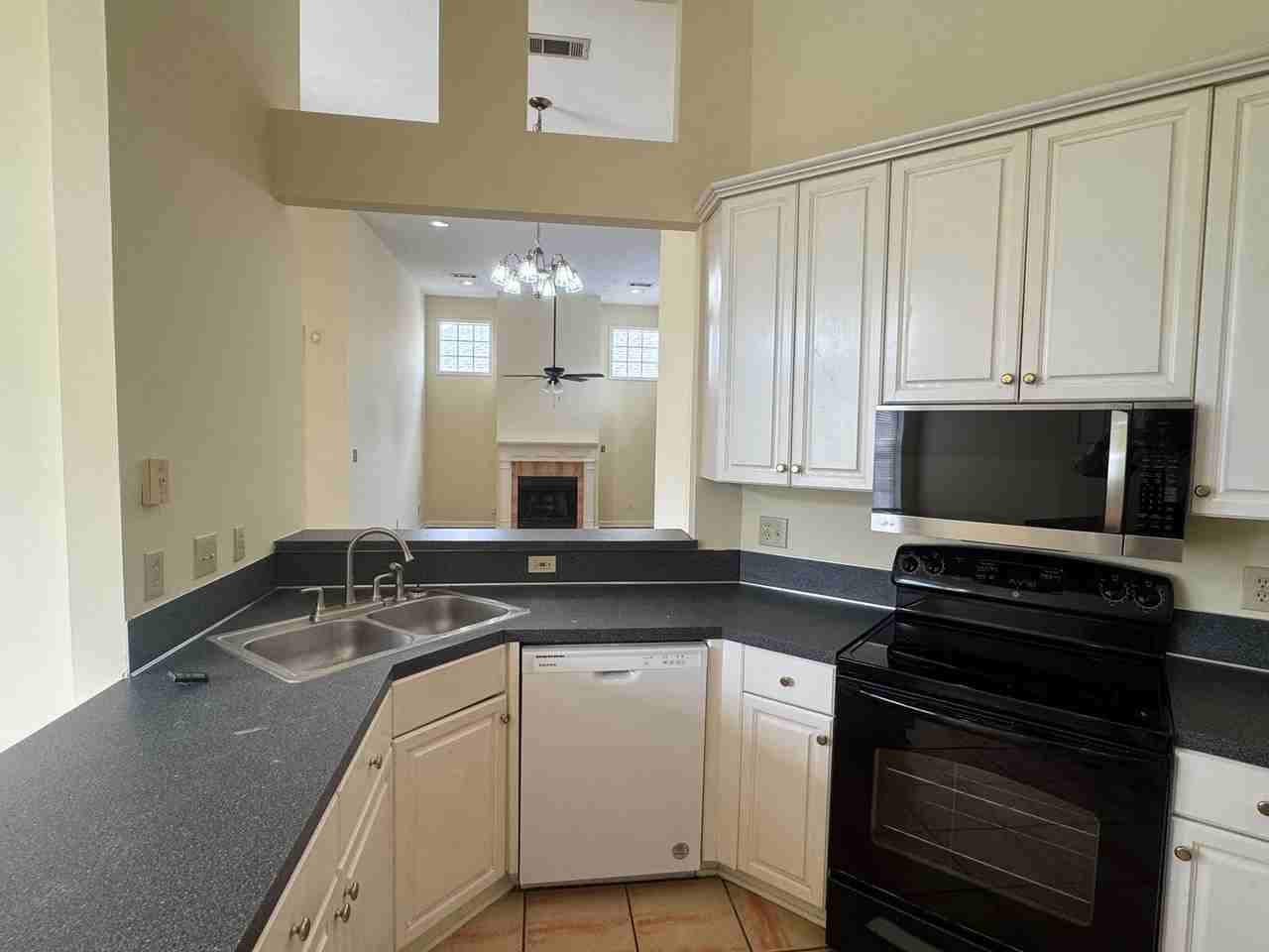 2635 Royal Downing Ct - Photo 7 of 31