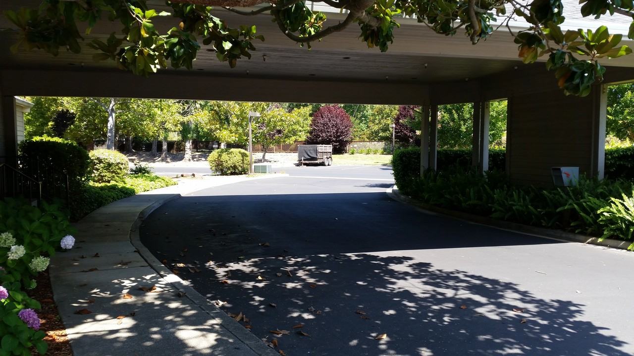 81 Valley Club Cir - Photo 3 of 24