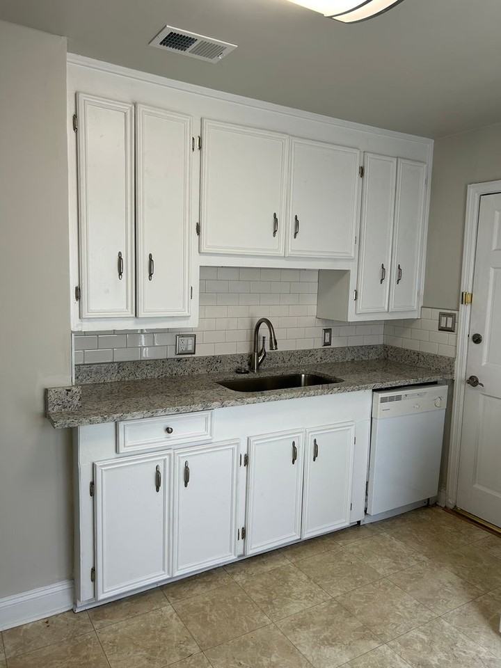 2803 Blossom St - Photo 6 of 11