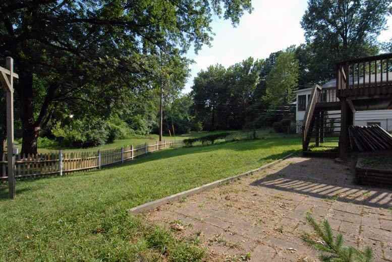 12428 Marine Ave - Photo 4 of 32