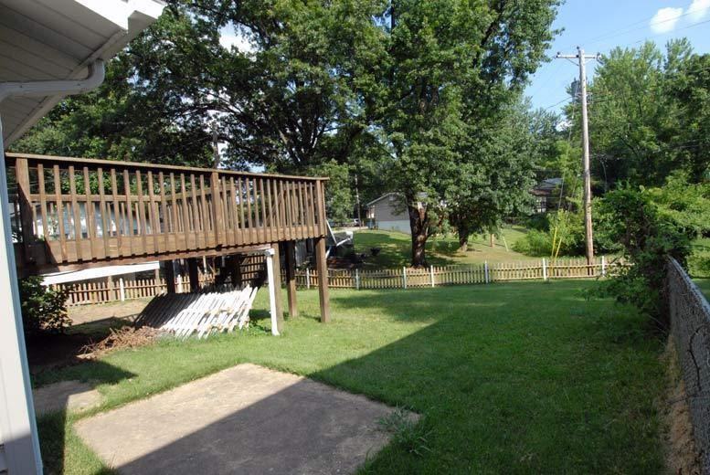 12428 Marine Ave - Photo 5 of 32