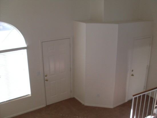 1440 W Folley St - Photo 3 of 7