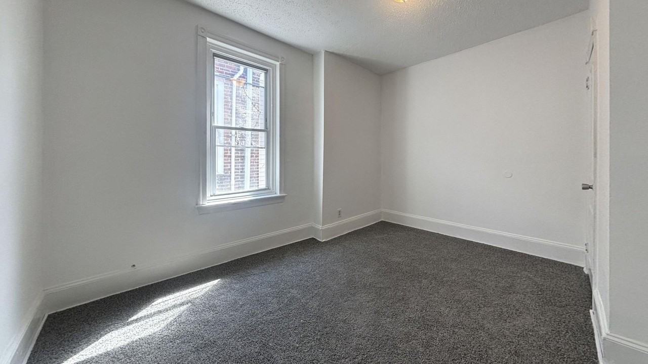 5156 Wakefield St - Photo 4 of 17