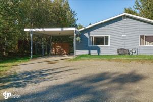 featured image of 900 N Wesglenn Cir