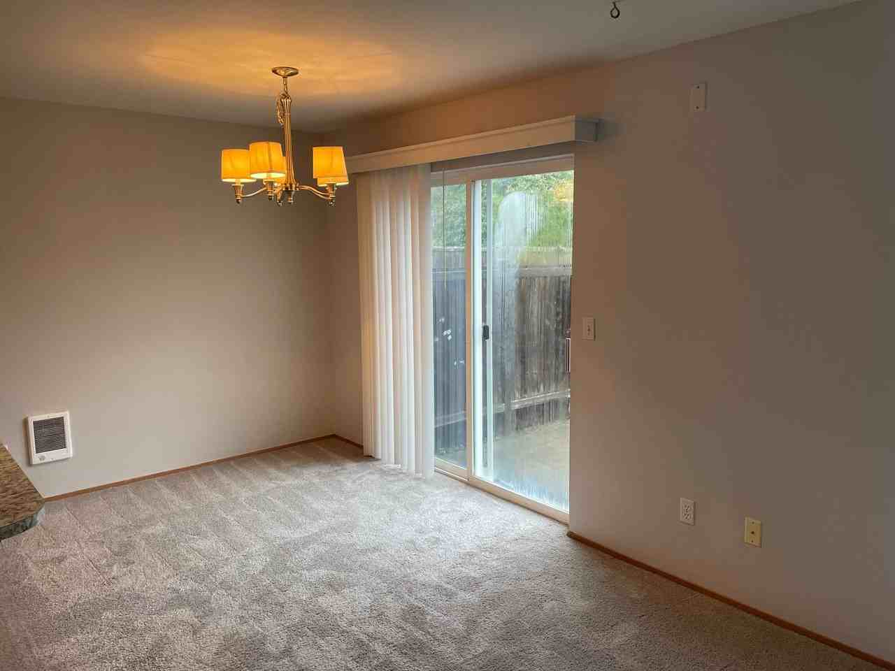 303 Nw Capstan Ct - Photo 6 of 12