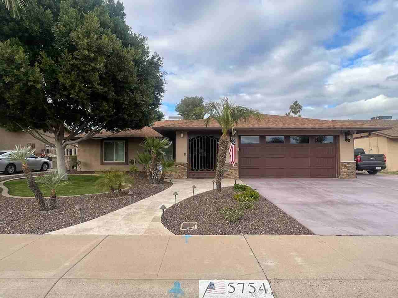 5754 W Libby St - Photo 3 of 50