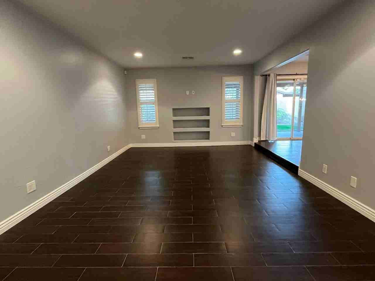 5754 W Libby St - Photo 7 of 50