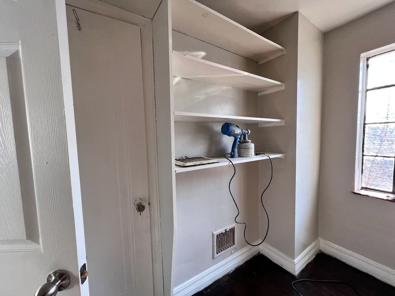 16889 Washburn St - Photo 3 of 10