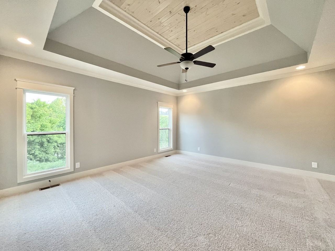 2736 Jasmine St - Photo 5 of 14