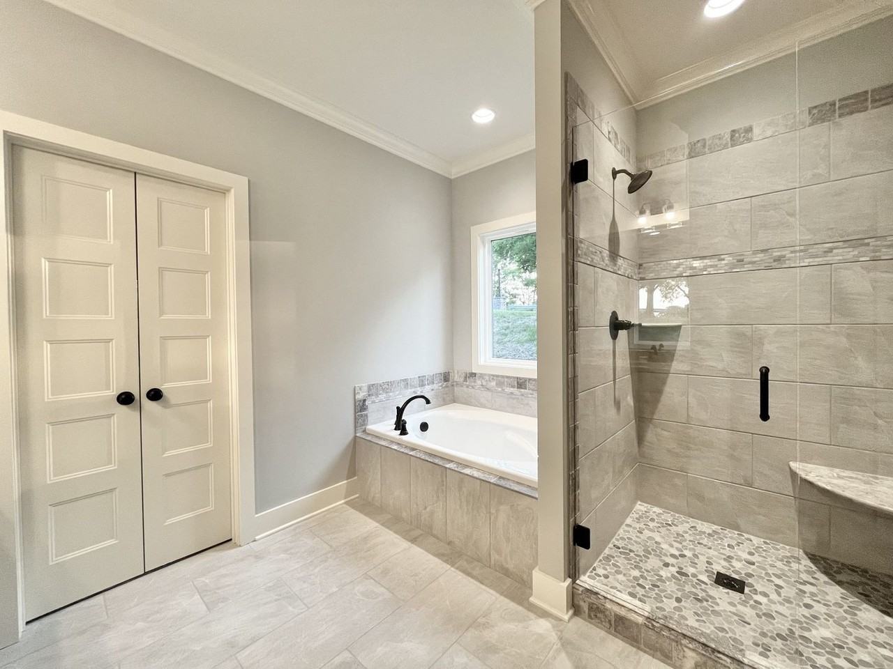 2736 Jasmine St - Photo 7 of 14