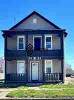 featured image of 196 S Grand Ave