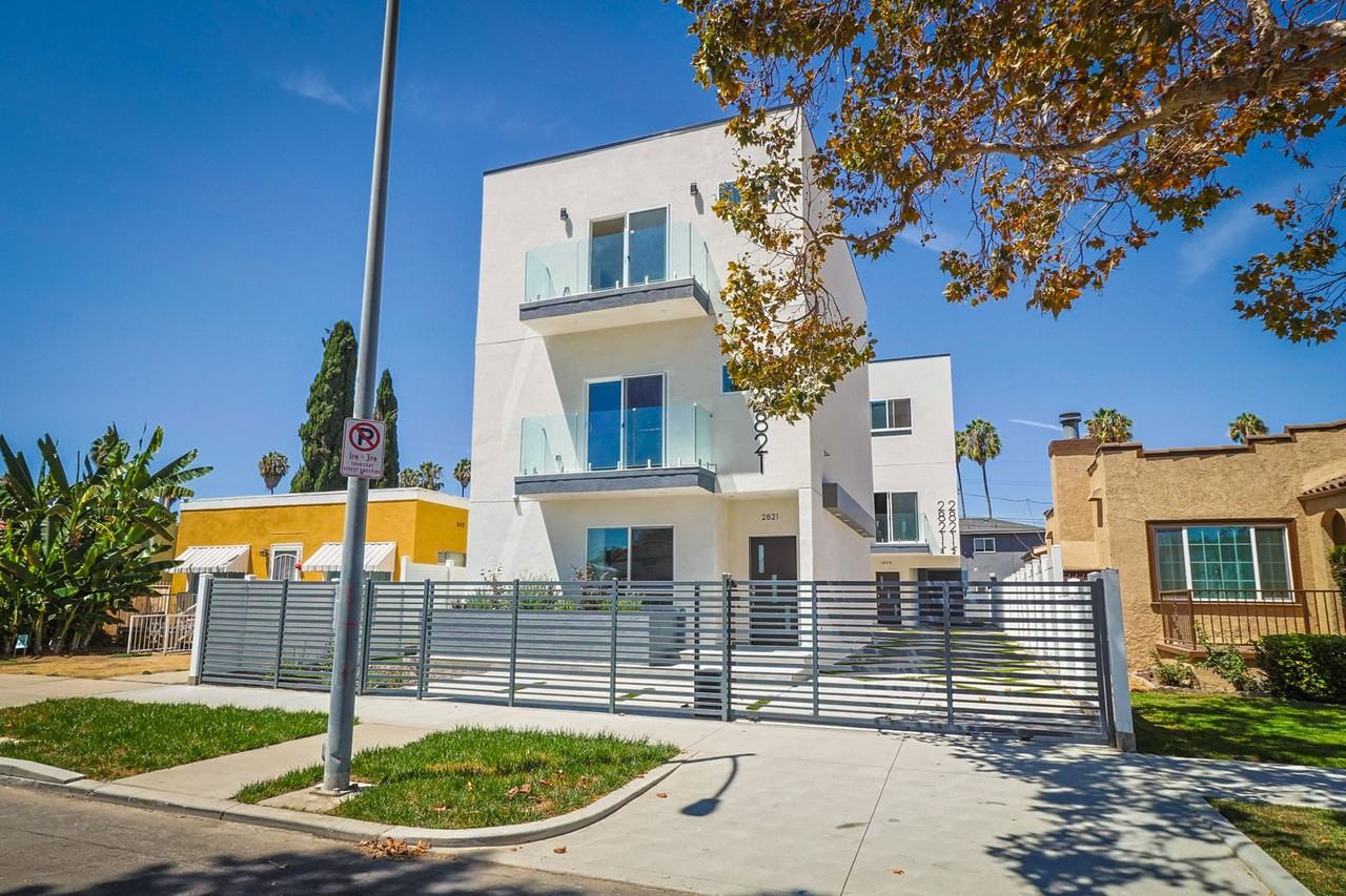 2821 Virginia Rd - Photo 4 of 21