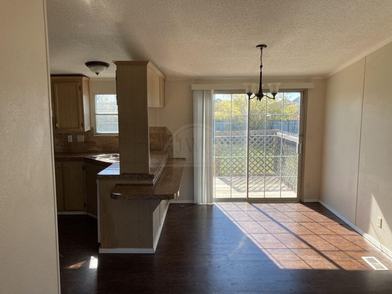 5204 Tiffany Cir - Photo 5 of 13