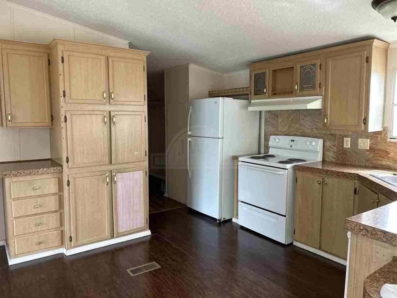 5204 Tiffany Cir - Photo 6 of 13