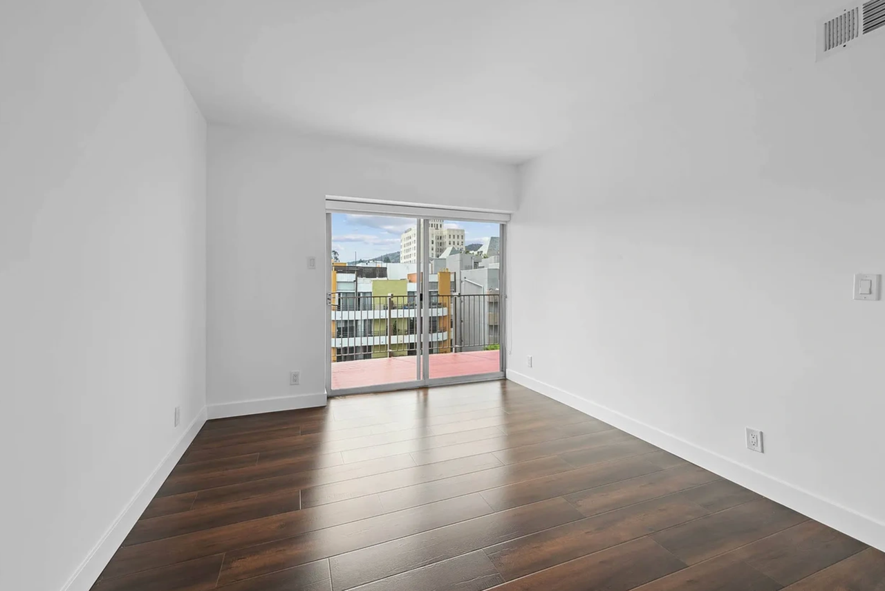 8th Street Residences - Photo 7 of 7