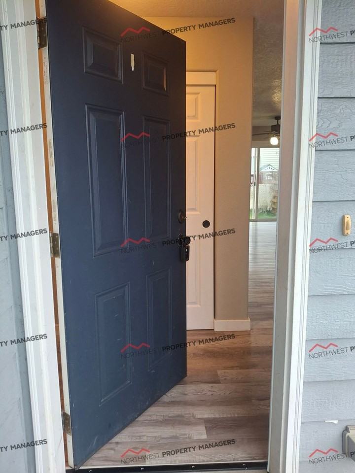 154 Hannah Ln - Photo 2 of 34