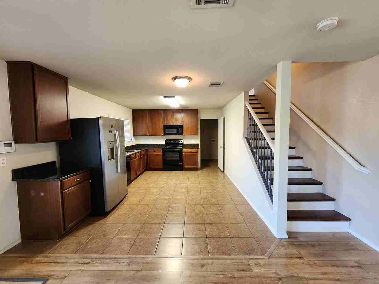 5709 Valley Stream Way - Photo 6 of 28