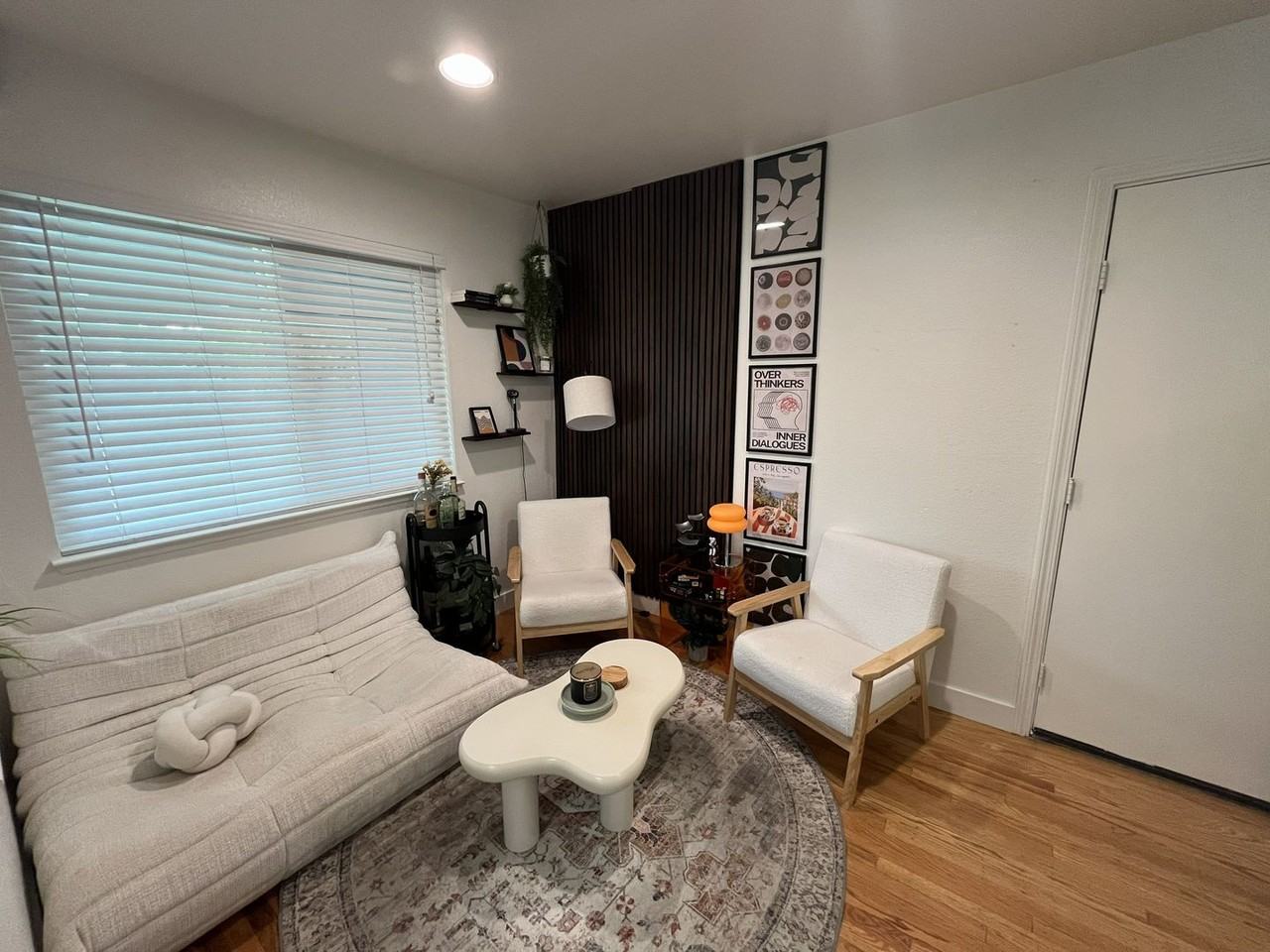 8342 Hillgrove St - Photo 6 of 26