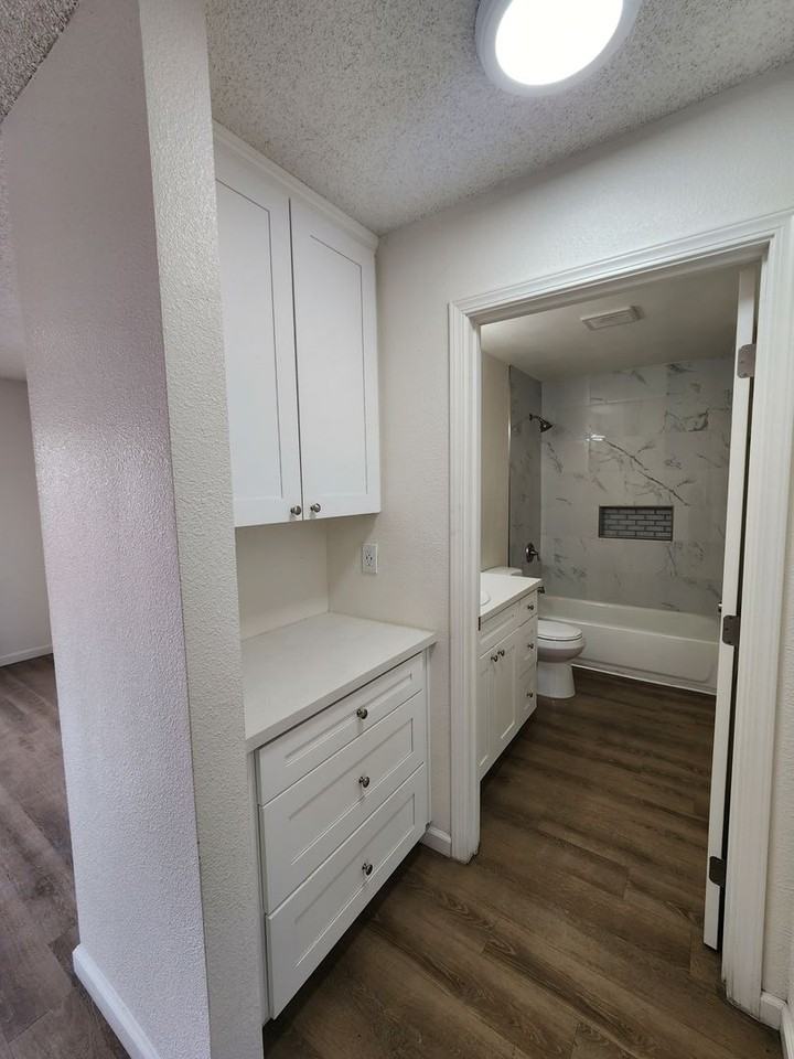 325 Roosevelt St - Photo 7 of 12