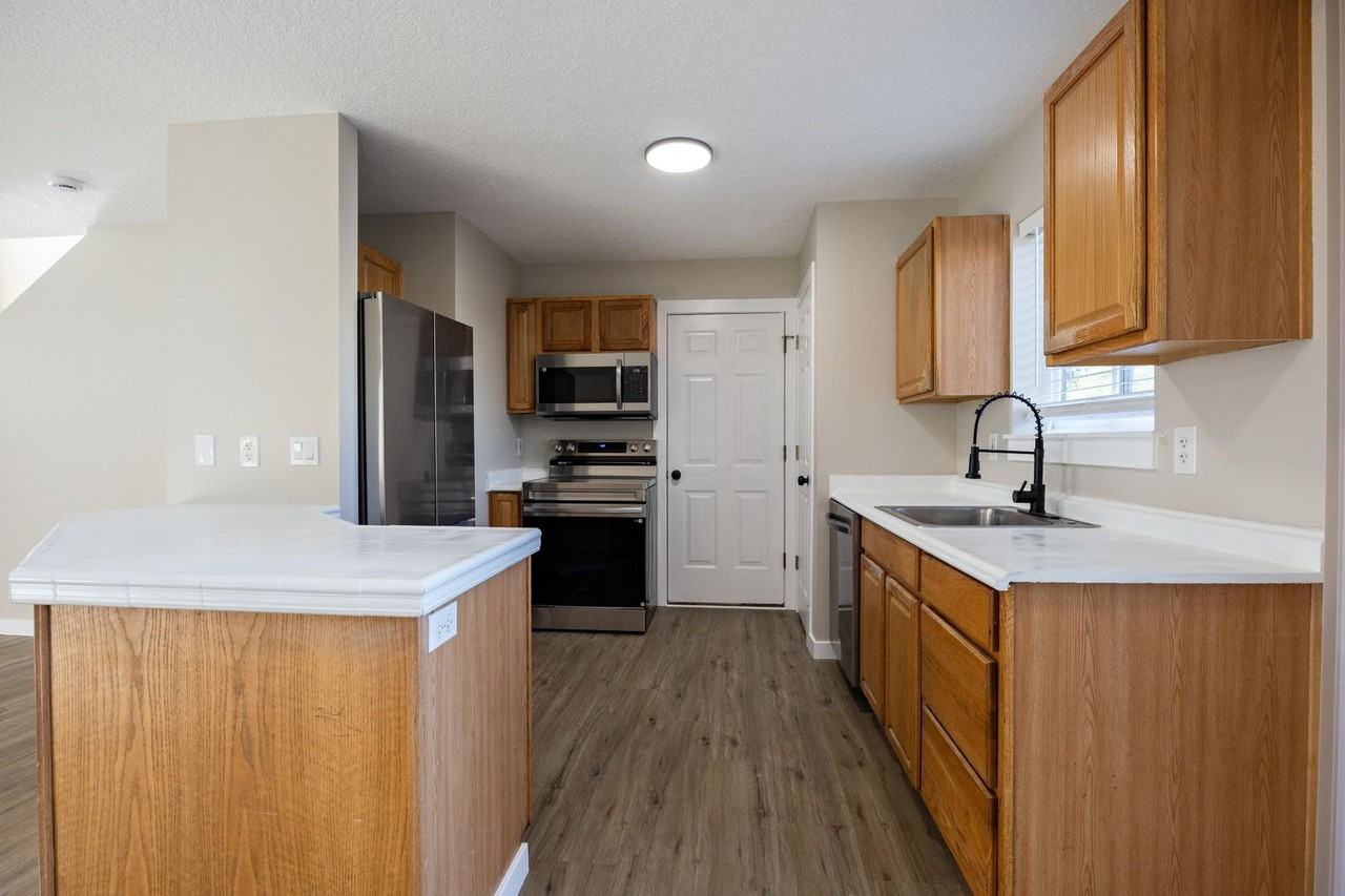 2823 Se 90th Pl - Photo 3 of 32