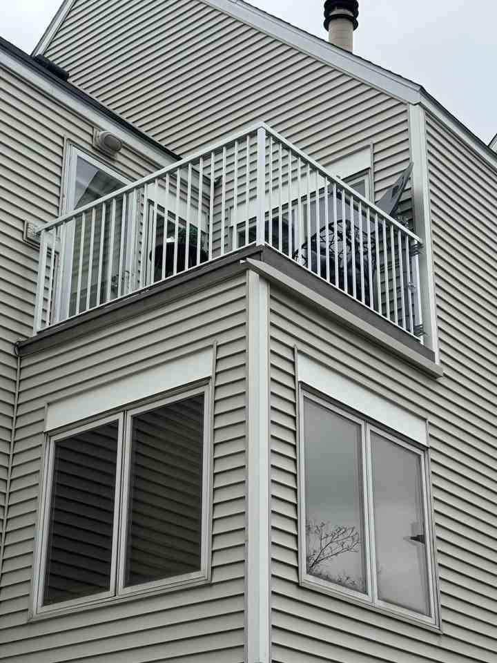 1805 New York Ave N - Photo 2 of 14