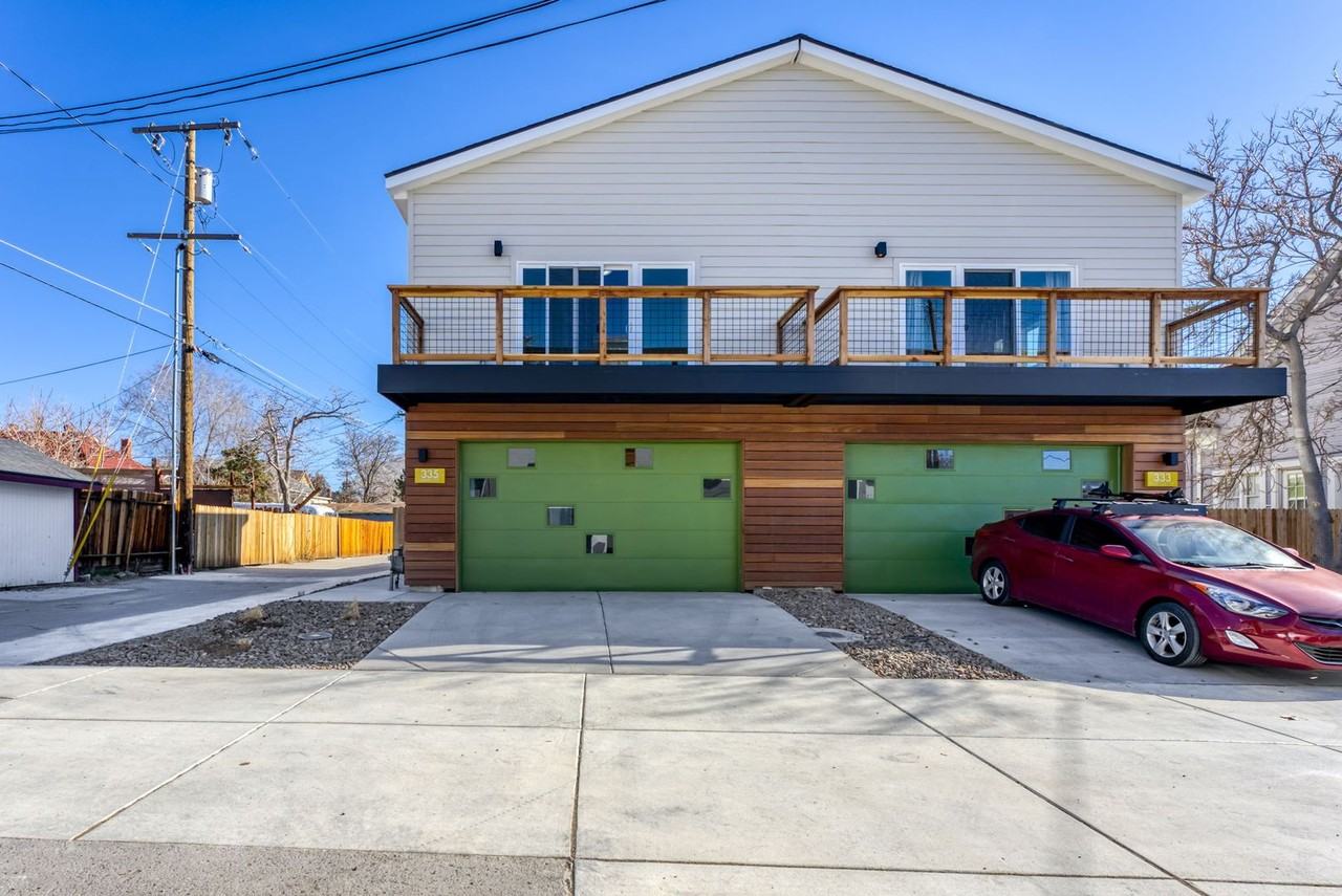 335 Roberts St - Photo 2 of 27