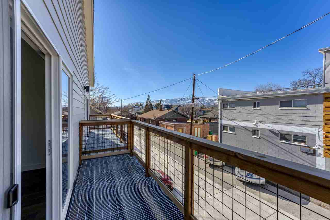 335 Roberts St - Photo 6 of 27